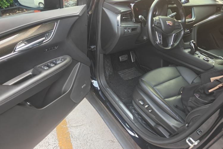 Used Cadillac XT5 2022 2.0T Four-Wheel Drive Luxury Version (Hummingbird Edition) Driver Seat