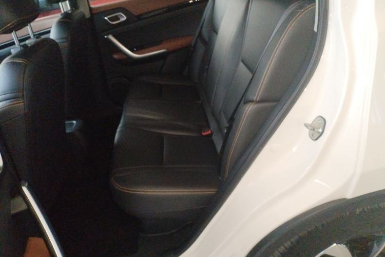 Used Dongfeng Aeolus AX4 2017 1.6L DCT Trendy Style
