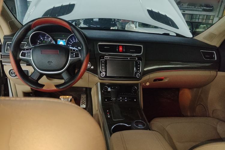 Used Haval H8 2015 2.0T Four-Wheel Drive Standard Version
