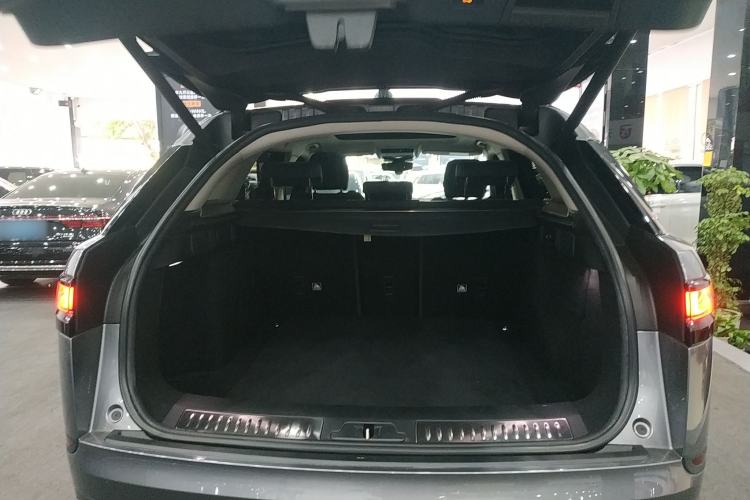 Used Land Rover Range Rover Velar 2019 250 PS
