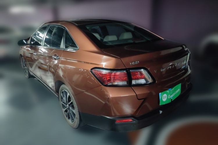 Used Venucia D60 2018 1.6L CVT Smart Connect Luxury Edition
