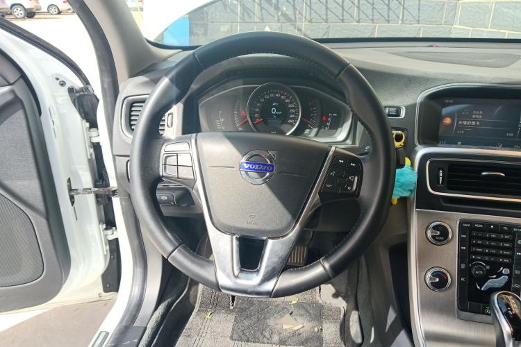 Used Volvo S60 2018 S60L T3 Smart Progress Edition
