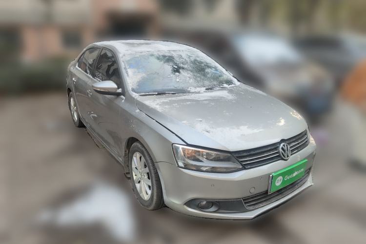 Used Volkswagen Sagitar 2012 1.4TSI Manual Luxury Model Front Right 45 Deg