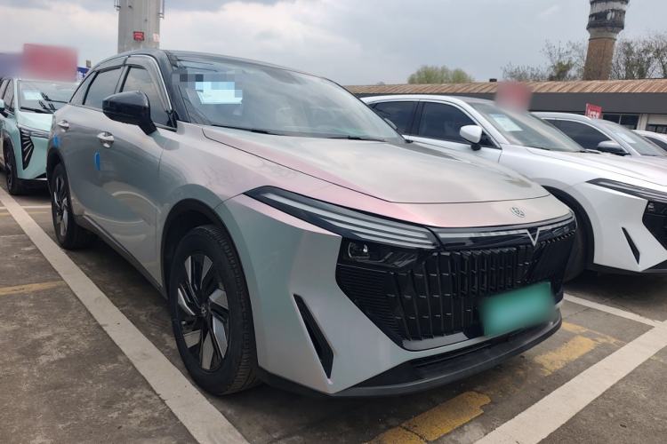 Used Venucia V DD-i 2023 110 km iE Version Front Right 45 Deg