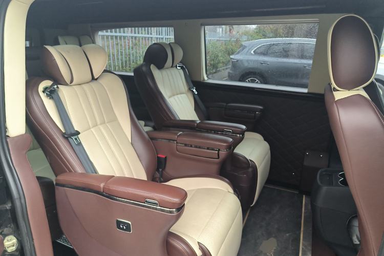 Used Mercedes-Benz Vito 
