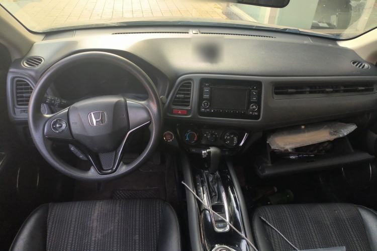 Used Honda Vezel 2017 1.8L CVT Front-Wheel Drive Pioneer Edition Center Console