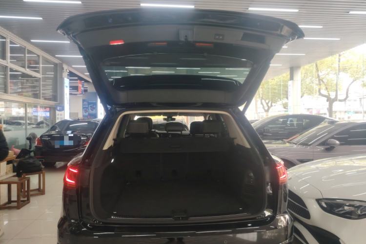 Used Volkswagen Touareg 2022 3.0 TSI Luxury Edition Black Diamond Sport Package
