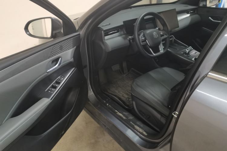 Used BYD Qin PLUS 2025 DM-i Smart Drive 120KM Superior Model