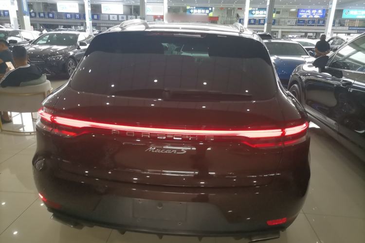 Used Porsche Macan 2018 Macan 2.0T Rear