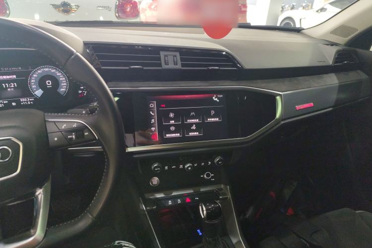 Used Audi Q3 2019 40 TFSI Fashion Dynamic Model