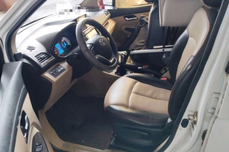 Used FAW Yingzhi 737 2015 1.5L Manual Deluxe Navigation Version Left Front Seat