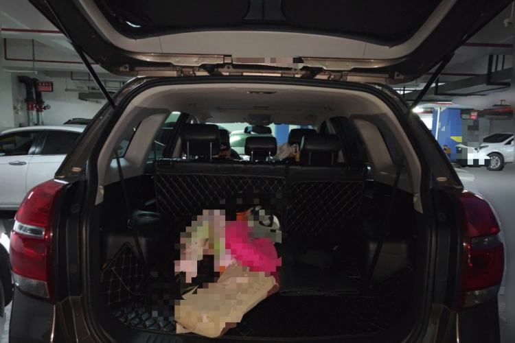 Used Chevrolet Captiva 2015 2.4L Two-Wheel Drive Urban Version 7 Seats Trunk