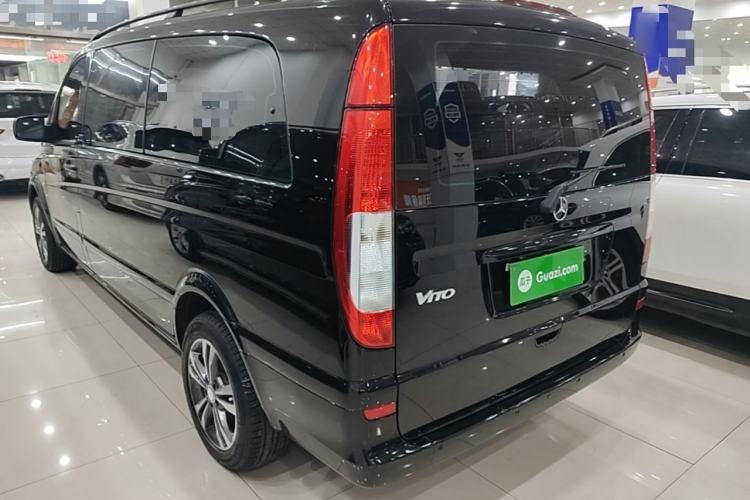 Used Mercedes-Benz Vito 2011 2.5L 7-seater executive version