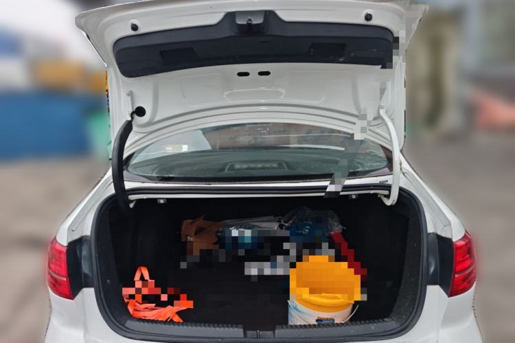 Used Volkswagen Sagitar 2015 1.6L Manual Comfort Model Trunk