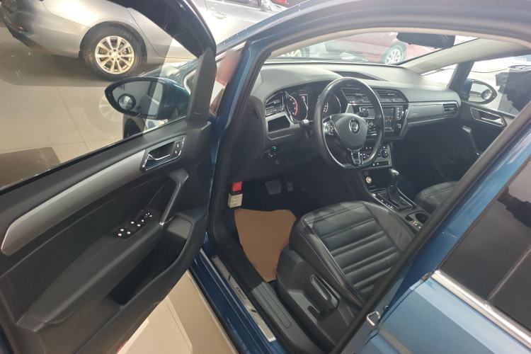 Used Volkswagen Touran 2018 Volkswagen Touran L 280TSI DSG Boundary Edition 7 Seats China V Emission Standard
