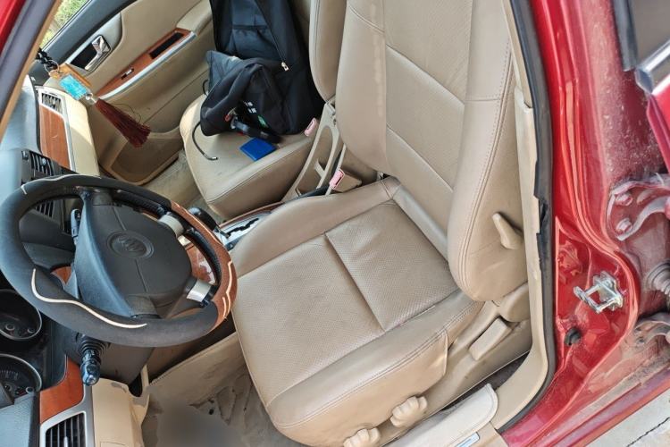 Used Buick Excelle 2011 1.6 LE-AT Left Front Seat