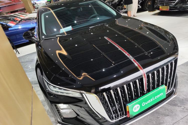 Used Hongqi H5 2025 2.0T Automatic Flag Edition – 500 000 Units Commemorative Version Front Right 45 Deg