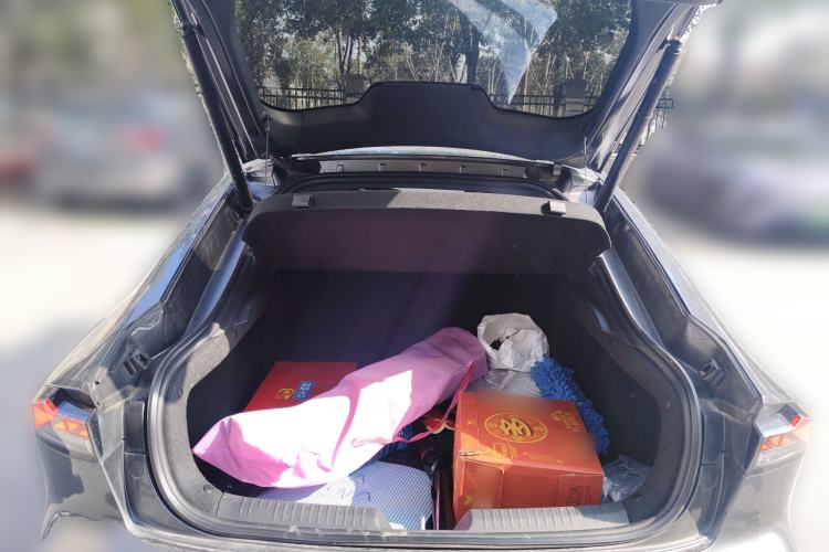 Used Changan UNI-V 2025 1.5T 500Bar Prestige Version