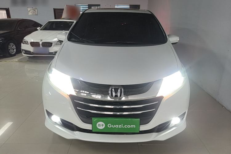 Used Honda Odyssey 2015 Revised 2.4L Luxury Edition
