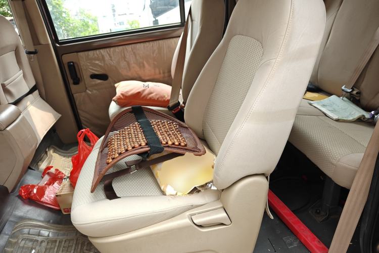 Used Wuling Zhengcheng 2015 1.8L Luxury Model LJ479QE2 Left Rear Seat