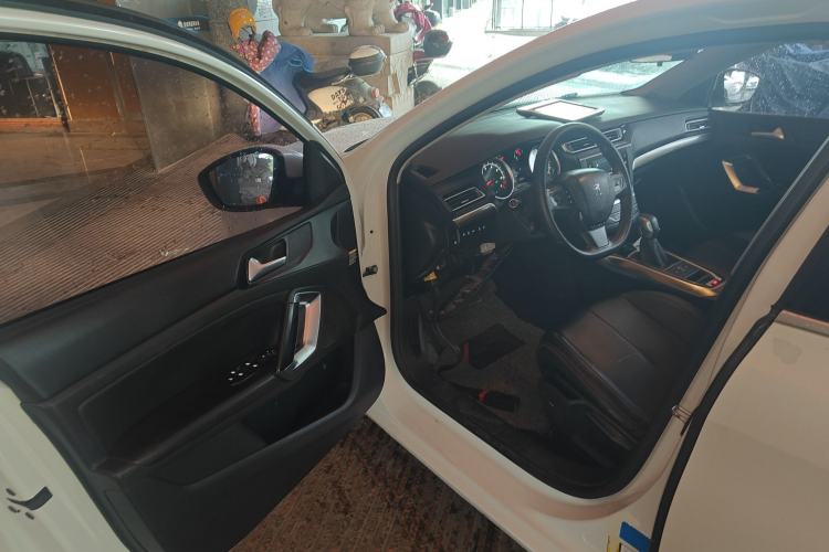 Used Peugeot 408 2018 350THP Automatic Luxury Edition Driver Seat