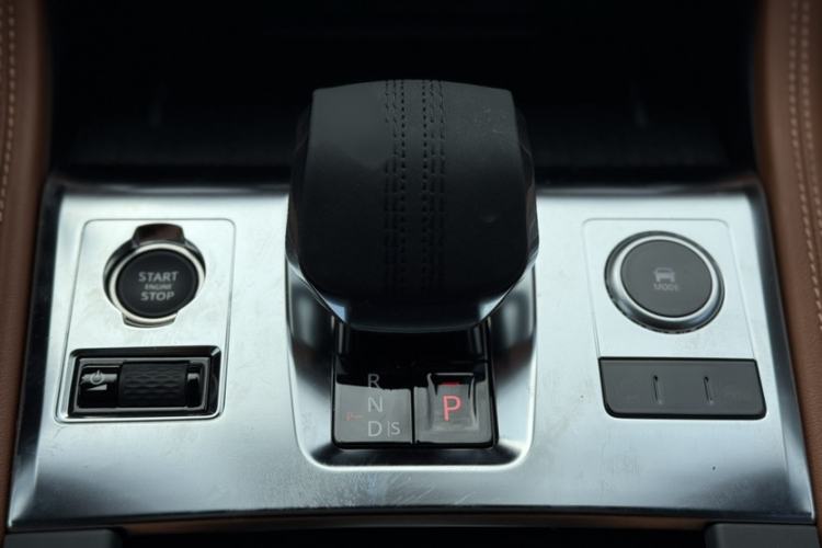 Used Jaguar F-PACE 2025 P250 R-Dynamic SE