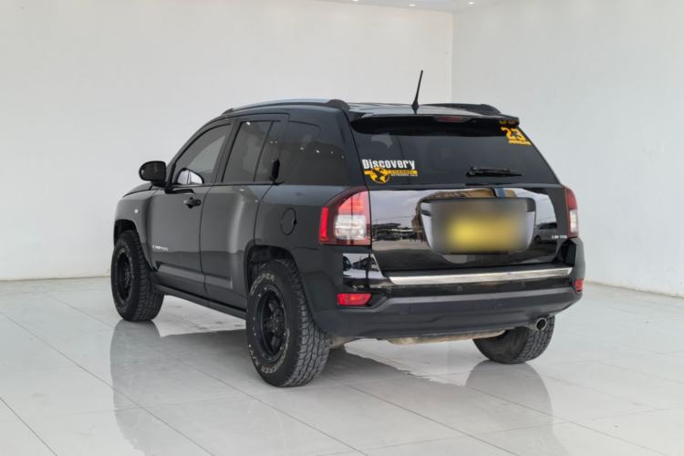 Used Jeep Compass 2014 Revised Version 2.4L Four-Wheel Drive Luxury Edition Exterior 3