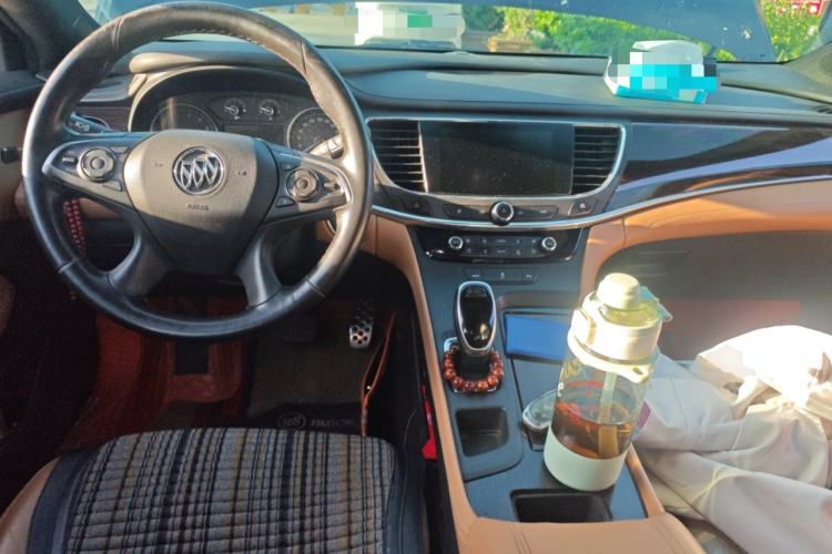 Used Buick LaCrosse 2016 20T Elite Edition Center Console