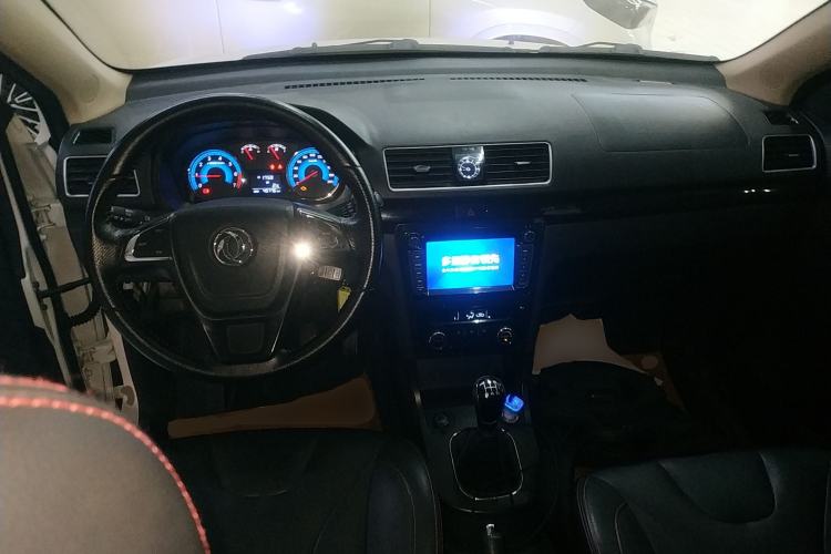 Used Dongfeng Fengon 370 2016 1.5L Manual Luxury 7-Seater