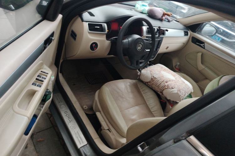 Used Volkswagen Bora 2012 1.6L Automatic Fashion Edition Driver Seat