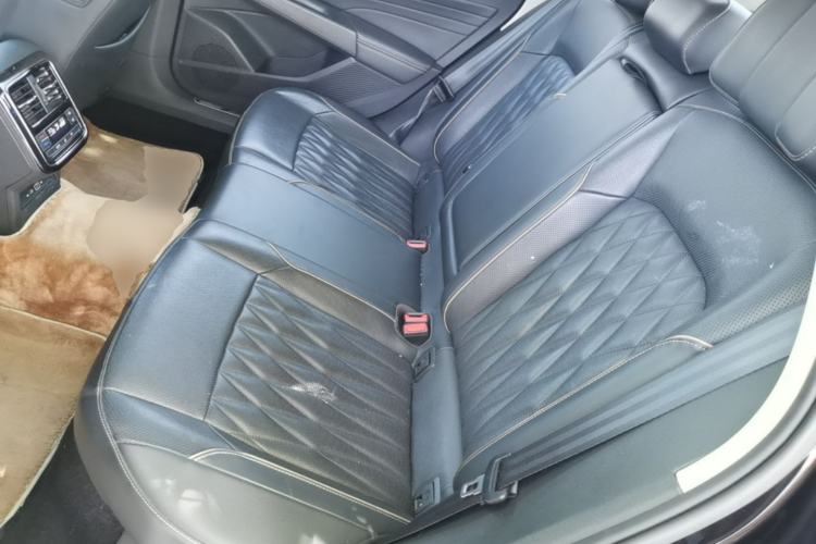 Used Volkswagen Passat 2020 330TSI Luxury Edition China VI