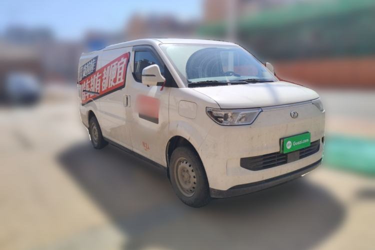 Used Ruichi EC75 2024 Pioneer Model I 50.38 kWh Front Right 45 Deg