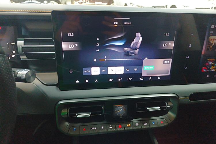 Used BAIC Off-Road BJ40 2024 2.0T All-New Urban Hunter Edition Chivalrous Style
