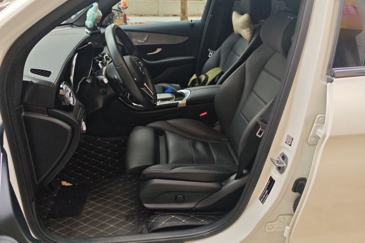 Used Mercedes-Benz GLC Coupe 2020 GLC 260 4MATIC Coupe SUV Left Front Seat