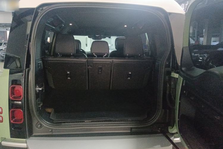 Used Land Rover Defender 2023 110 3.0T P400 75th Anniversary Legend Edition Trunk