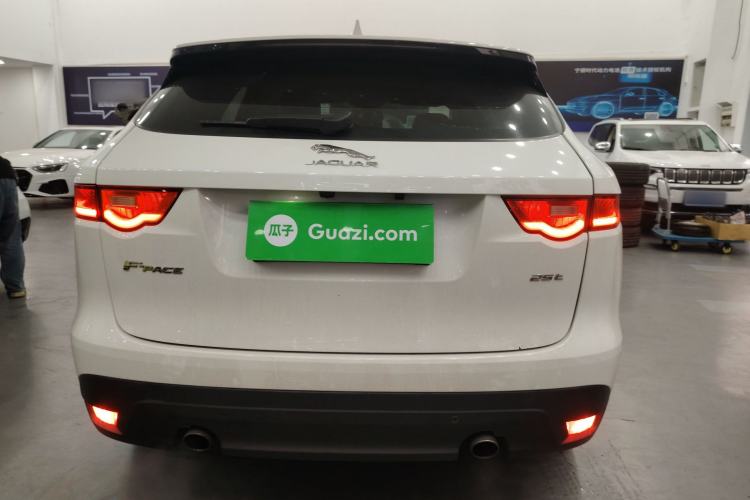 Used Jaguar F-PACE 2016 2.0T Two-Wheel-Drive R-Sport Sport Edition