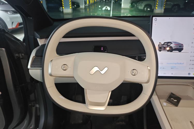 Used ONVO L60 2024 60 kWh Rear-Drive Version
