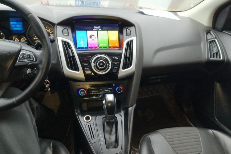 Used Ford Focus 2015 Hatchback 1.6L Automatic Fashion Edition