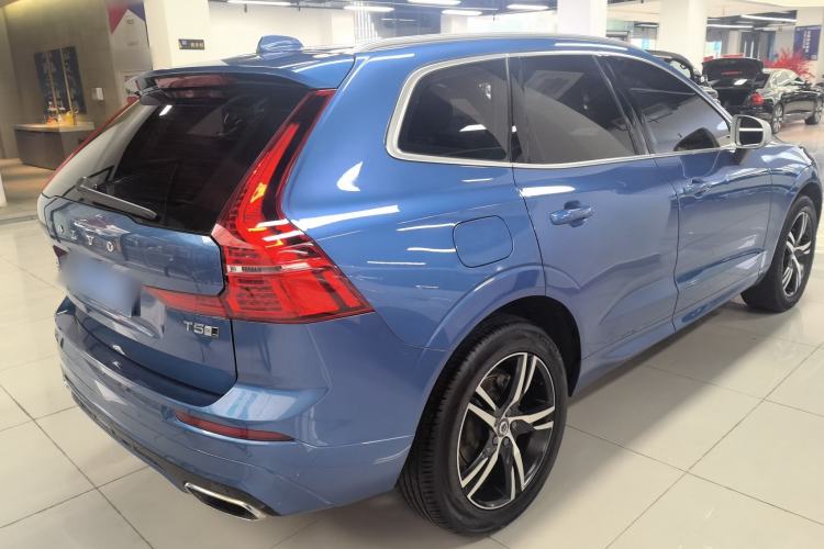 Used Volvo XC60 2019 T5 4x4 Smart & Dynamic Sport Edition China VI Standard