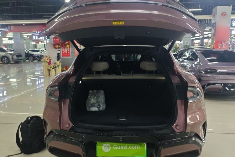 Used Xiaomi Auto YU7 2025 Ultra-Long Range All-Wheel Drive Pro Version
