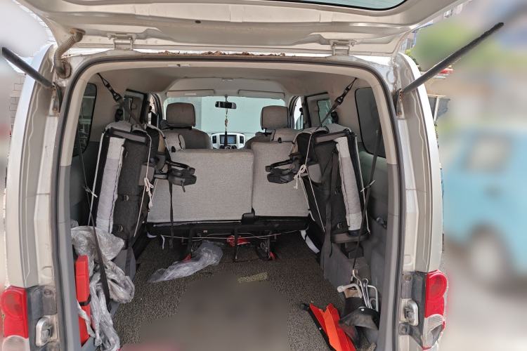 Used Nissan NV200 2012 1.6L 232 Seats Luxury Version
