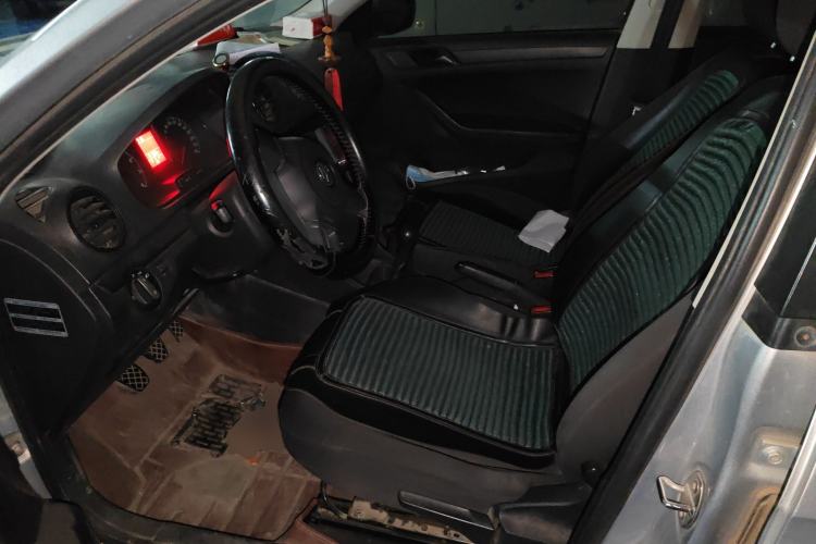 Used Volkswagen Jetta 2015 Value Edition 1.6L Manual Fashionable Style