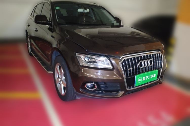 Used Audi Q5 2017 40 TFSI Ambition Edition Front Right 45 Deg