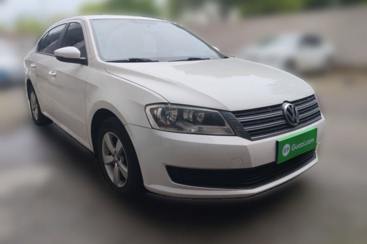 Used Volkswagen Lavida 2015 1.6L Automatic Fashion Edition Front Right 45 Deg