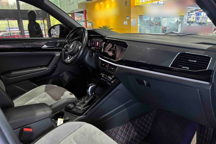 Used Volkswagen Tayron 2020 380TSI All-Wheel Drive R-Line Connected Version Interior 9