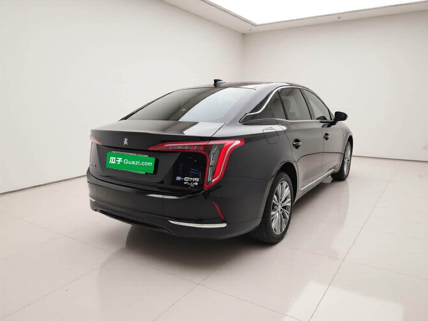 Hongqi E-QM5 2024 610 km PLUS — снимка 6
