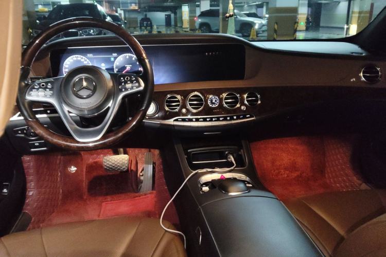 Used Mercedes-Benz S-Class 2019 S 350 L Executive Edition Center Console