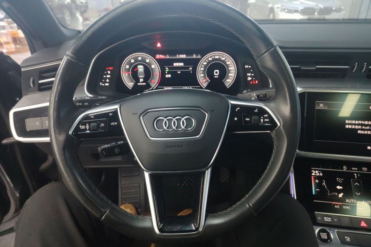 Used Audi A6L 2022 40 TFSI Luxury Dynamic Model Steering Wheel