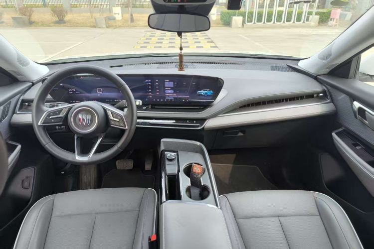 Used Buick E5 2025 Model 620KM Prestige Edition