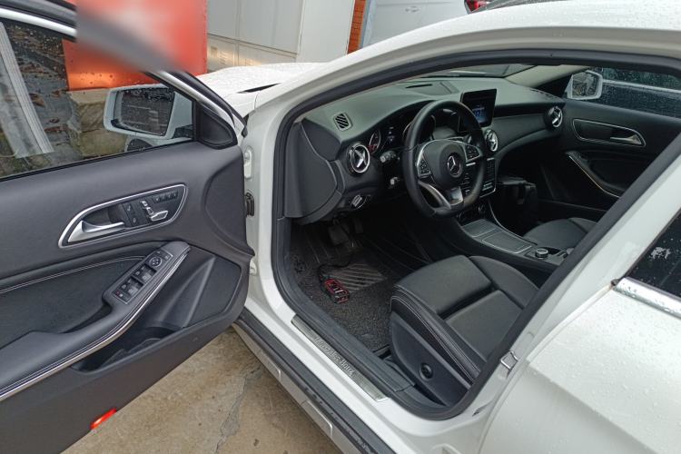 Used Mercedes-Benz GLA 2019 GLA 200 Dynamic Edition Driver Seat
